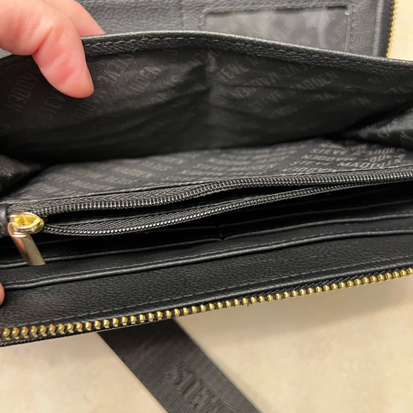 Steve Madden Black Clutch with Gold Detail - Picture 6 of 6